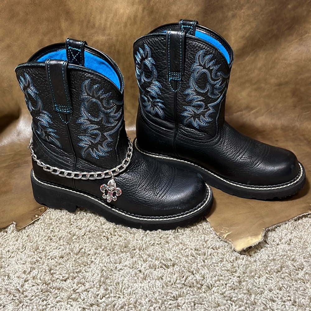 Ariat boots. Ladies.. 7.5B. Black with blue stitching.